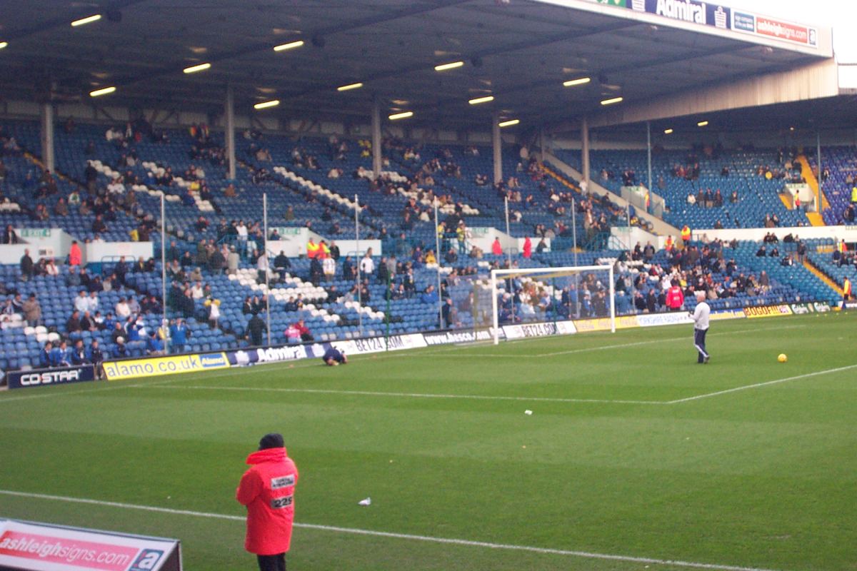 Gradas y portería de Elland Road en una fotografía de archivo.