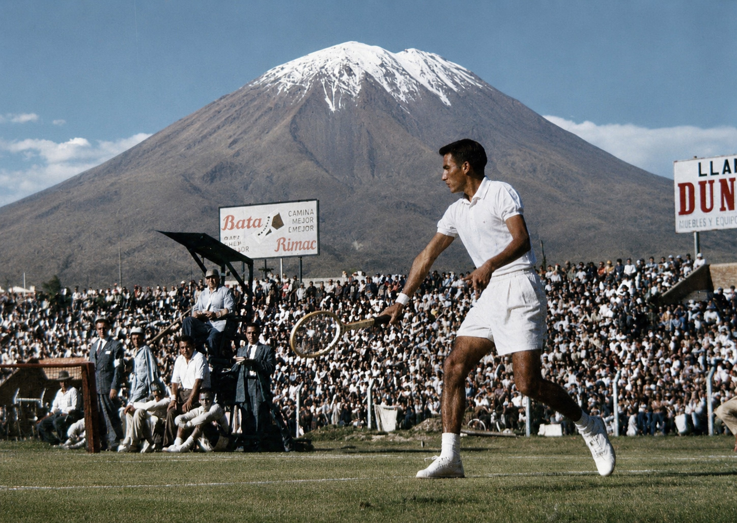 Alejandro Olmedo el arequipeno que conquisto el mundo del tenis